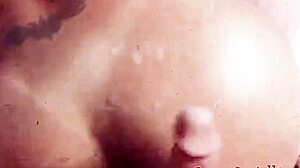 Velká prdel a velký klitoris - Grazi Castelli a její kamarádka se divočí v amatérském videu