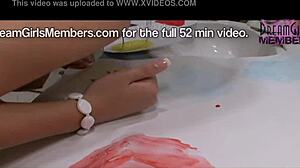 Snívaná Ashley ukazuje své přirozené prsa v domácím videu
