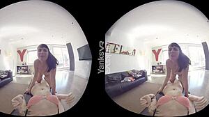 Video VR HD dari dua gadis amatir yang mengocok dan mencapai klimaks